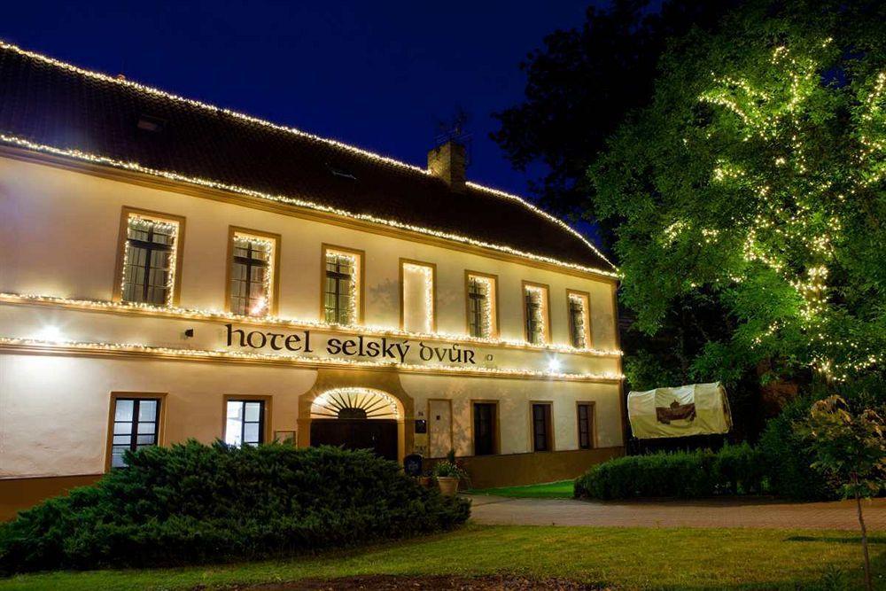 Hotel Selsky Dvur - Bohemian Village Courtyard Πράγα Εξωτερικό φωτογραφία