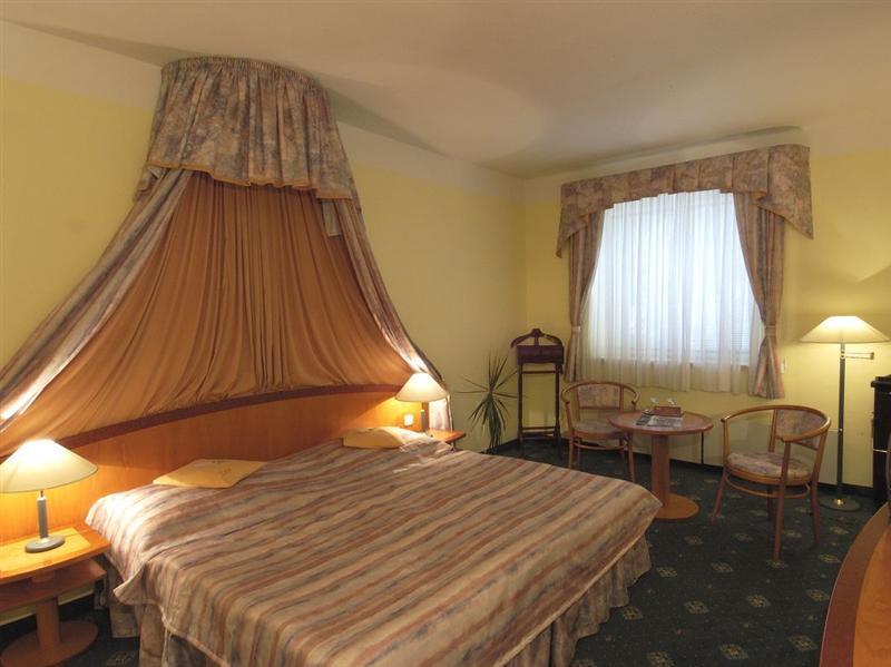 Hotel Selsky Dvur - Bohemian Village Courtyard Πράγα Δωμάτιο φωτογραφία