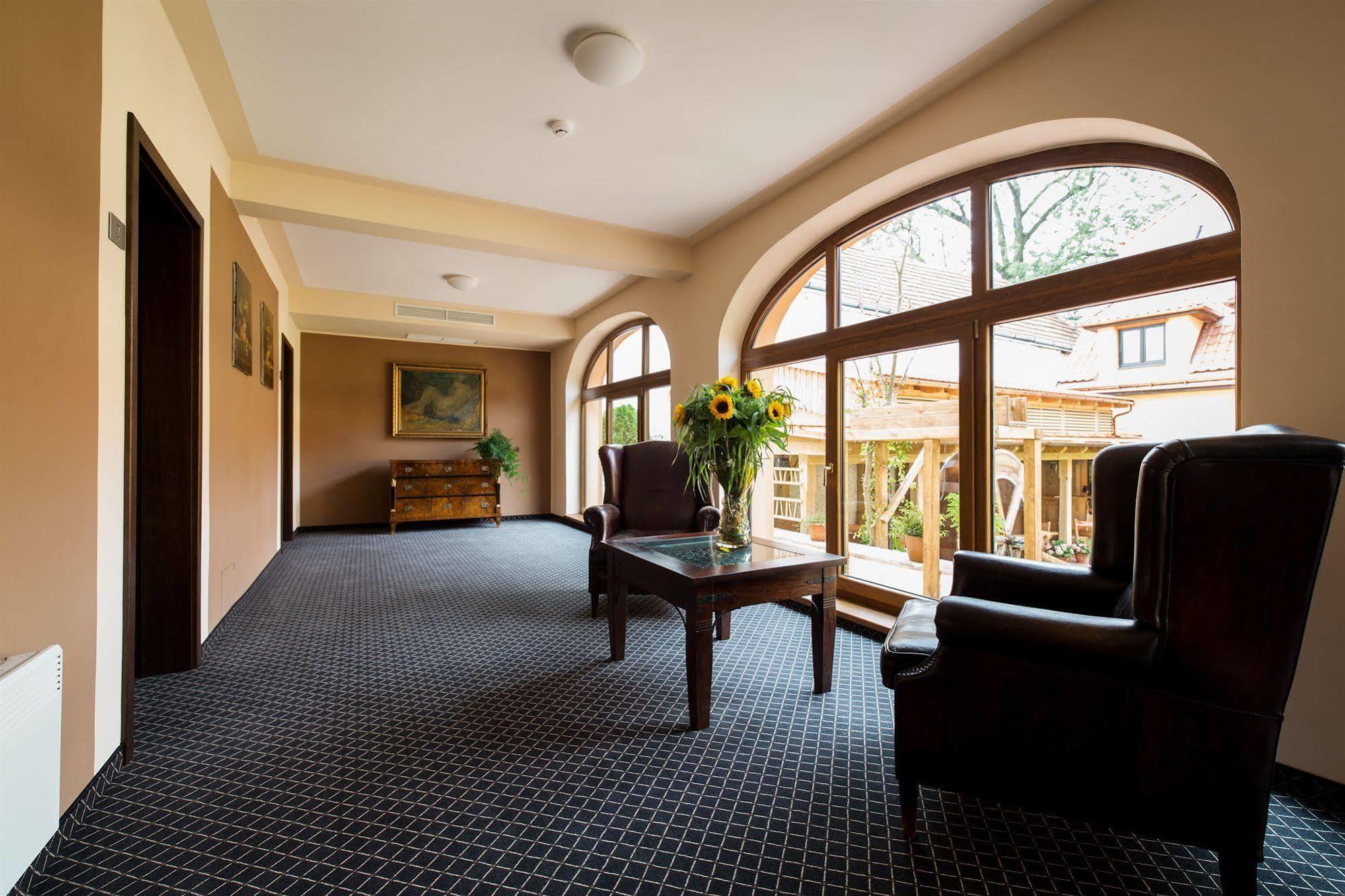 Hotel Selsky Dvur - Bohemian Village Courtyard Πράγα Εσωτερικό φωτογραφία